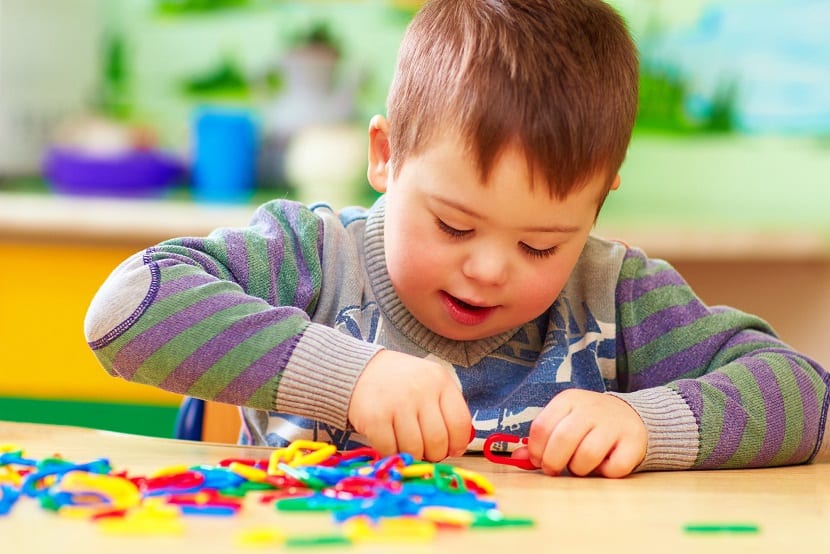 Atención en el servicio de guardería a niñas y niños con discapacidad